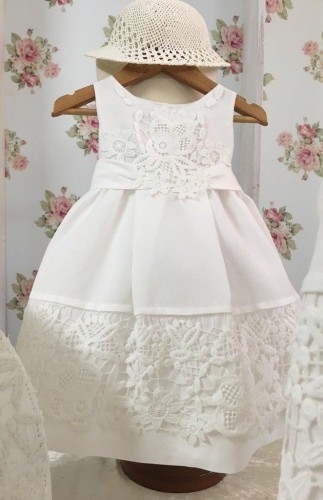 1808- White linen dress with rich lace!